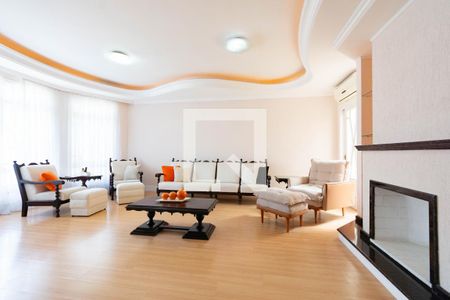 Casa à venda com 3 quartos, 200m² em Marechal Rondon, Canoas