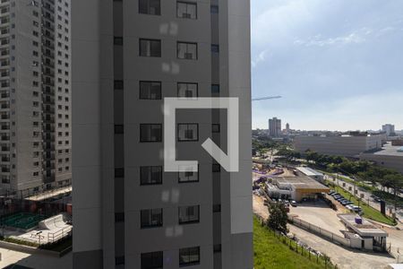 Vista Varanda e Área de Serviço  de apartamento à venda com 2 quartos, 42m² em Vila Campanela, São Paulo