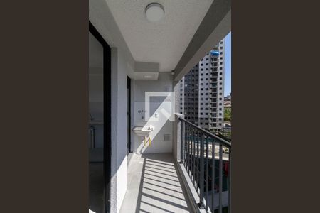 Varanda e Área de Serviço  de apartamento à venda com 2 quartos, 42m² em Vila Campanela, São Paulo