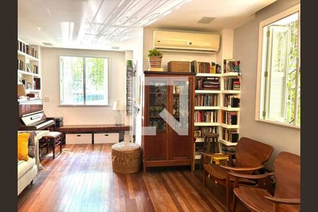 Casa à venda com 2 quartos, 196m² em Humaitá, Rio de Janeiro