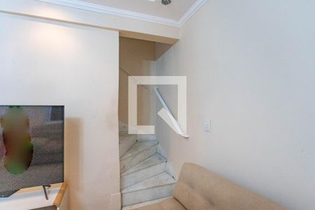 Escada  de casa à venda com 2 quartos, 146m² em Centro, Diadema