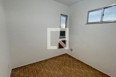 Quarto de casa para alugar com 2 quartos, 50m² em Jardim Tres Marias, Duque de Caxias