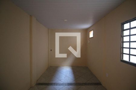 Quarto  de casa para alugar com 3 quartos, 155m² em Valverde, Nova Iguaçu