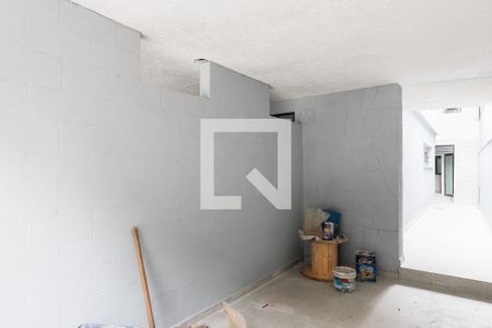 Hall de casa para alugar com 2 quartos, 60m² em Jardim Guanca, São Paulo