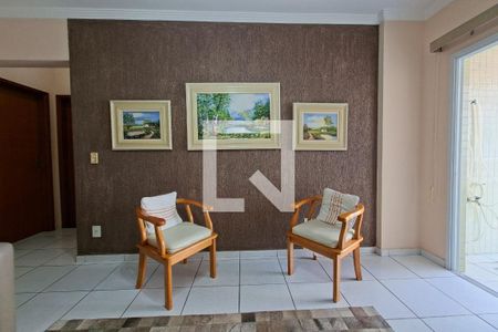 Sala de apartamento para alugar com 2 quartos, 85m² em Guilhermina, Praia Grande