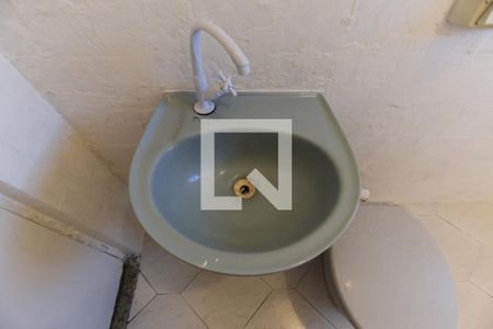 Banheiro de casa para alugar com 1 quarto, 45m² em Jardim Carlu, São Paulo