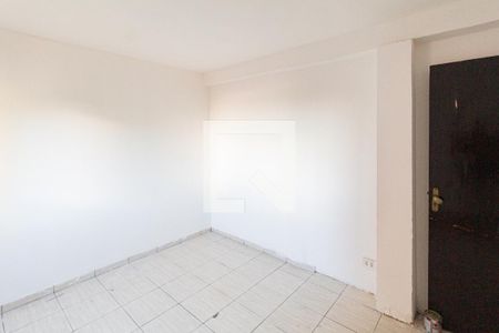 Quarto de casa para alugar com 2 quartos, 46m² em Vila Santa Terezinha, Carapicuíba