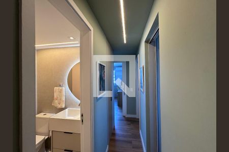 Corredor de apartamento à venda com 3 quartos, 89m² em Barra da Tijuca, Rio de Janeiro