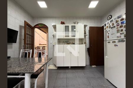 Casa à venda com 4 quartos, 225m² em Havaí, Belo Horizonte