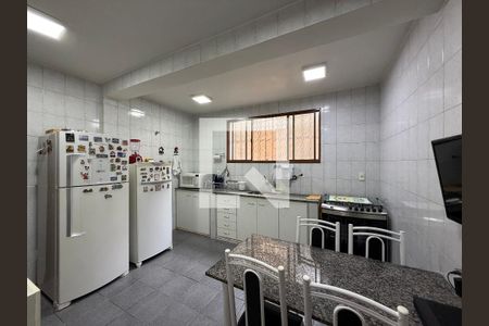 Casa à venda com 4 quartos, 225m² em Havaí, Belo Horizonte