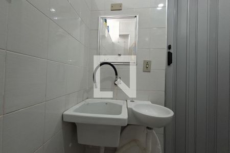 Banheiro de apartamento para alugar com 1 quarto, 30m² em Boqueirão, Praia Grande