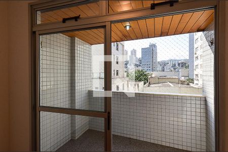 Varanda de apartamento para alugar com 3 quartos, 98m² em Santa Efigênia, Belo Horizonte
