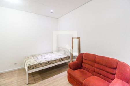 Suíte de casa para alugar com 1 quarto, 30m² em Jardim Planalto, Carapicuíba