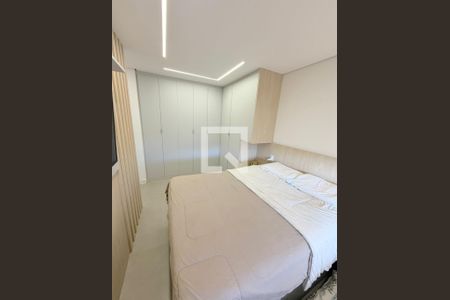 Quarto de apartamento à venda com 2 quartos, 86m² em Vila Gilda, Santo André