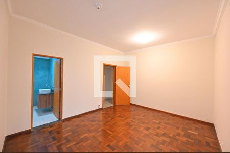 Suíte 1 de casa à venda com 8 quartos, 353m² em Vila Clementino, São Paulo