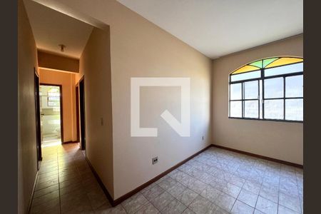Apartamento para alugar com 5 quartos, 57m² em Planalto, Belo Horizonte