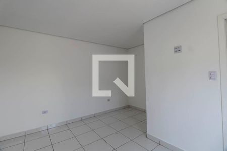 Quarto 1 de casa para alugar com 2 quartos, 75m² em Vila Ema, São Paulo