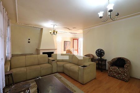 Sala de TV de casa à venda com 4 quartos, 640m² em Vila Jardim, Porto Alegre