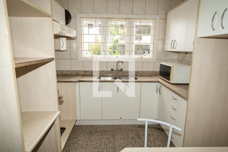 Casa para alugar com 4 quartos, 450m² em Chácara das Pedras, Porto Alegre