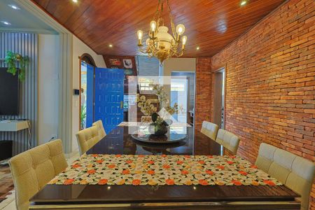 Casa à venda com 4 quartos, 337m² em João Pinheiro, Belo Horizonte