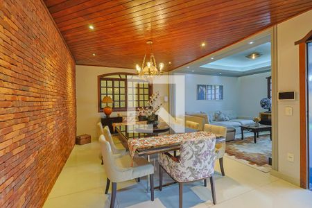 Casa à venda com 4 quartos, 337m² em João Pinheiro, Belo Horizonte