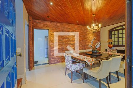 Casa à venda com 4 quartos, 337m² em João Pinheiro, Belo Horizonte