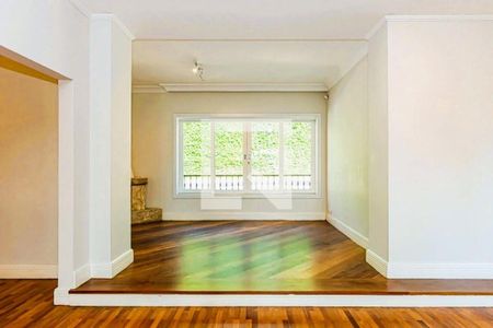 Casa à venda com 3 quartos, 470m² em Jardim Guedala, São Paulo