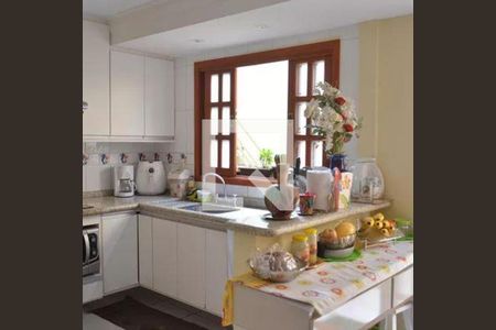 Casa à venda com 4 quartos, 201m² em Vila Gilda, Santo André