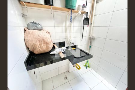 Área de Serviço de casa de condomínio à venda com 2 quartos, 52m² em Parque Peruche, São Paulo