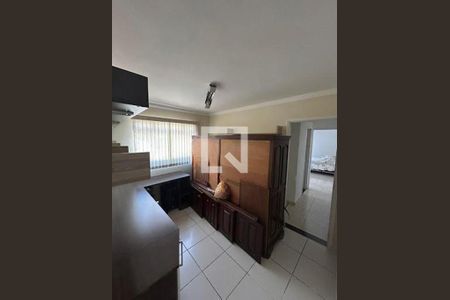 Casa à venda com 3 quartos, 222m² em Pestana, Osasco