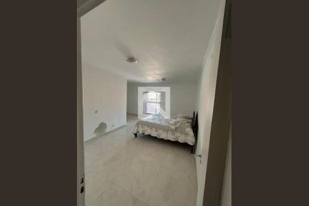 Casa à venda com 3 quartos, 222m² em Pestana, Osasco