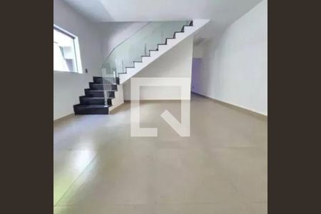 Sala de casa para alugar com 3 quartos, 298m² em Vila Talarico, São Paulo