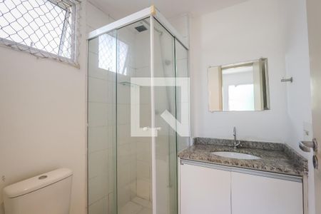 Banheiro da Suite de apartamento para alugar com 2 quartos, 65m² em Parque Reboucas, São Paulo