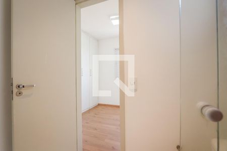 Banheiro da Suite de apartamento para alugar com 2 quartos, 65m² em Parque Reboucas, São Paulo