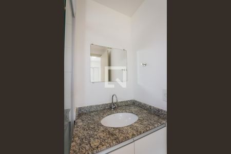 Banheiro da Suite de apartamento para alugar com 2 quartos, 65m² em Parque Reboucas, São Paulo