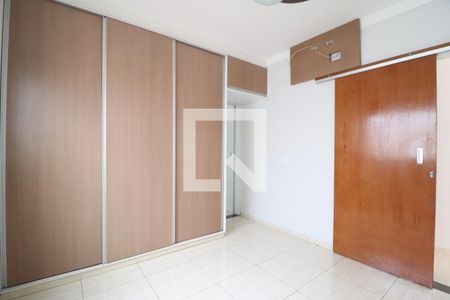 Quarto 1 - Suíte de casa para alugar com 4 quartos, 180m² em Daniel Fonseca, Uberlândia