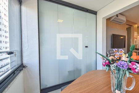 Varanda de apartamento à venda com 1 quarto, 37m² em Vila Mariana, São Paulo