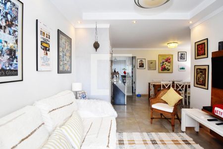 Sala de estar de apartamento à venda com 3 quartos, 97m² em Pinheiros, São Paulo