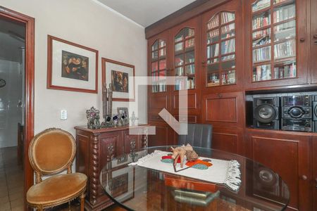 Escritório de casa à venda com 4 quartos, 223m² em Chácara das Pedras, Porto Alegre