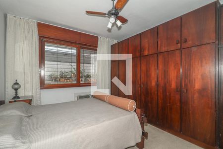 Quarto Suíte de casa à venda com 4 quartos, 223m² em Chácara das Pedras, Porto Alegre