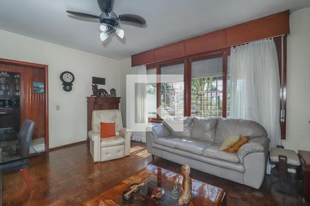 Sala de casa à venda com 4 quartos, 223m² em Chácara das Pedras, Porto Alegre