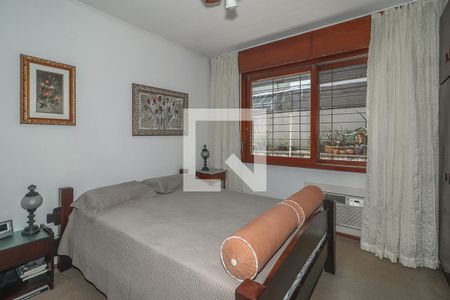 Quarto Suíte de casa à venda com 4 quartos, 223m² em Chácara das Pedras, Porto Alegre