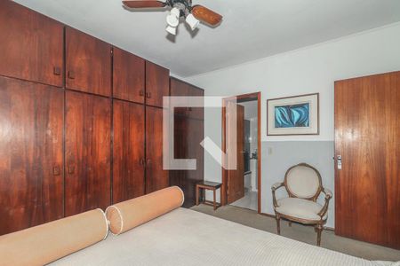 Quarto Suíte de casa à venda com 4 quartos, 223m² em Chácara das Pedras, Porto Alegre