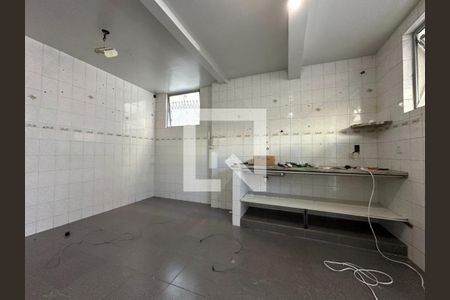 Casa à venda com 6 quartos, 285m² em Prado, Belo Horizonte