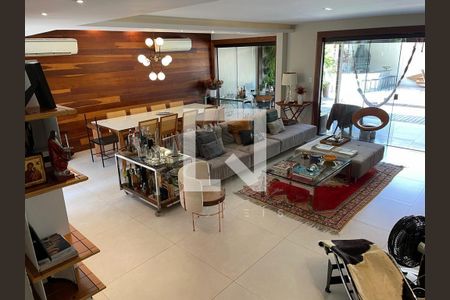 Casa à venda com 5 quartos, 310m² em Recreio dos Bandeirantes, Rio de Janeiro