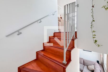 Sala - Escada de apartamento à venda com 2 quartos, 109m² em Vila Monumento, São Paulo