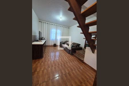 Sala de casa para alugar com 3 quartos, 426m² em Tupi, Belo Horizonte