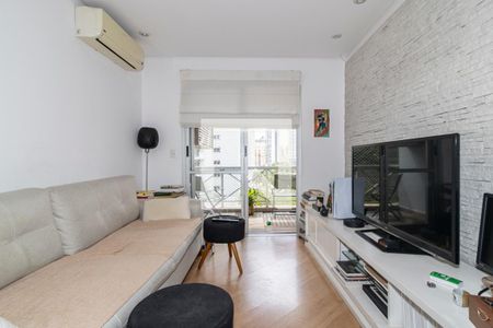 Sala de apartamento à venda com 3 quartos, 68m² em Moema, São Paulo