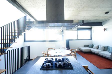 Sala/Cozinha de apartamento à venda com 1 quarto, 92m² em Vila Madalena, São Paulo