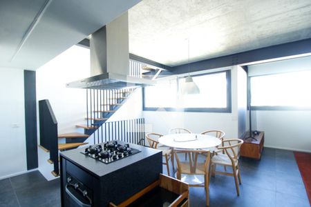 Sala/Cozinha de apartamento à venda com 1 quarto, 92m² em Vila Madalena, São Paulo